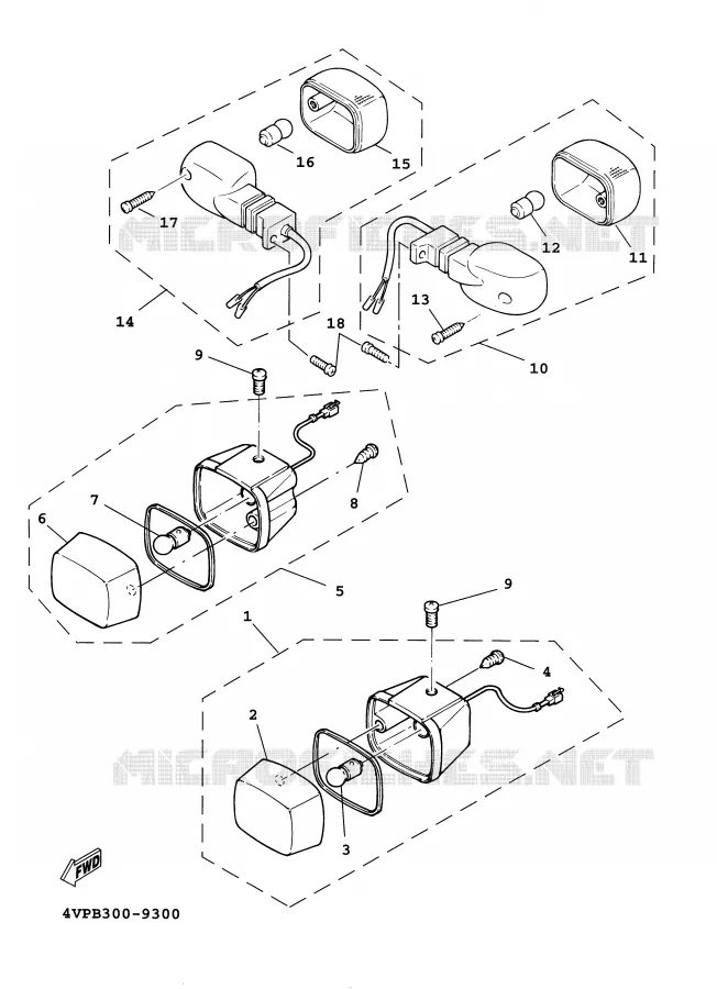 CLIGNOTANT Yamaha SCOOTER 100 2001 BOOSTER  YW100E