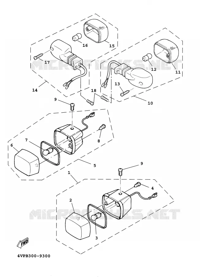 CLIGNOTANT Yamaha SCOOTER 100 2001 BOOSTER  YW100E